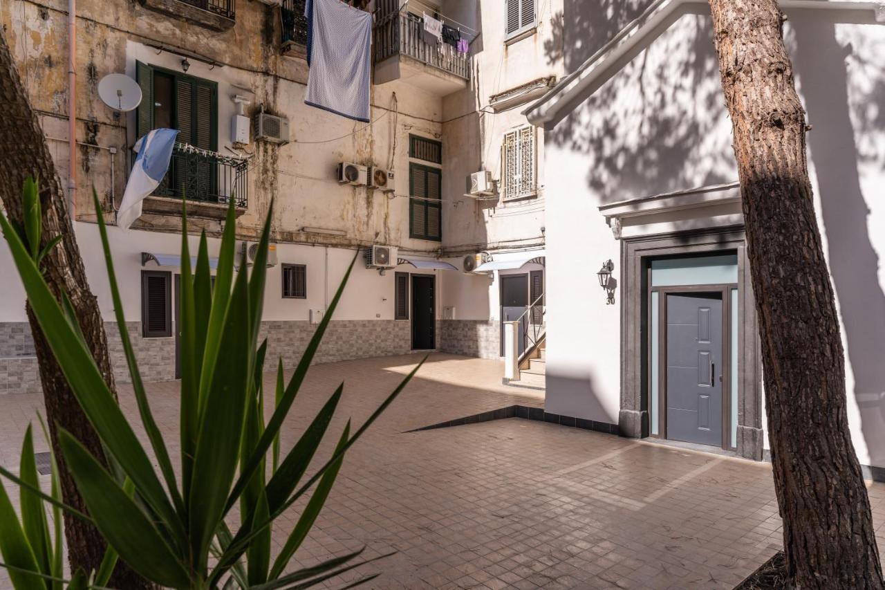 The Quarters Naples Apartments Exteriör bild
